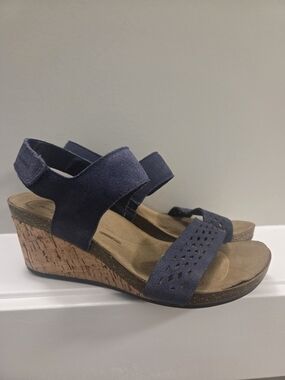 Rockport Total Motion Briah Navy Leather Wedge Sandals Sz 7